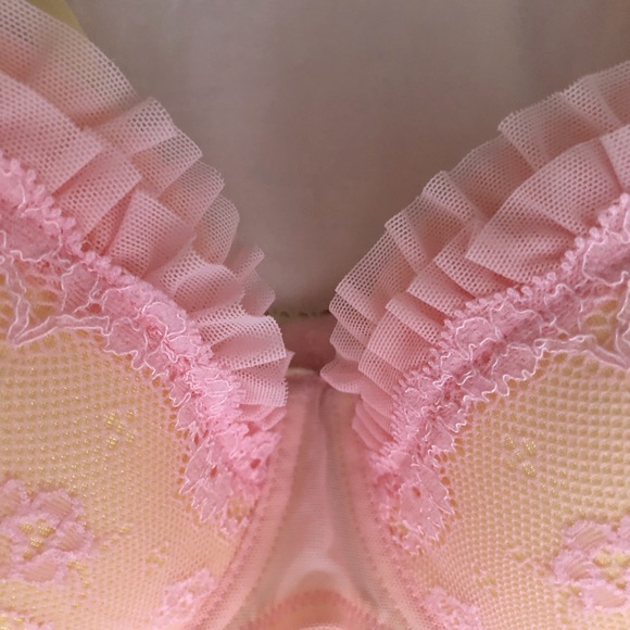 La Senza bra and panty set.  Never worn. - Picture 3 of 9